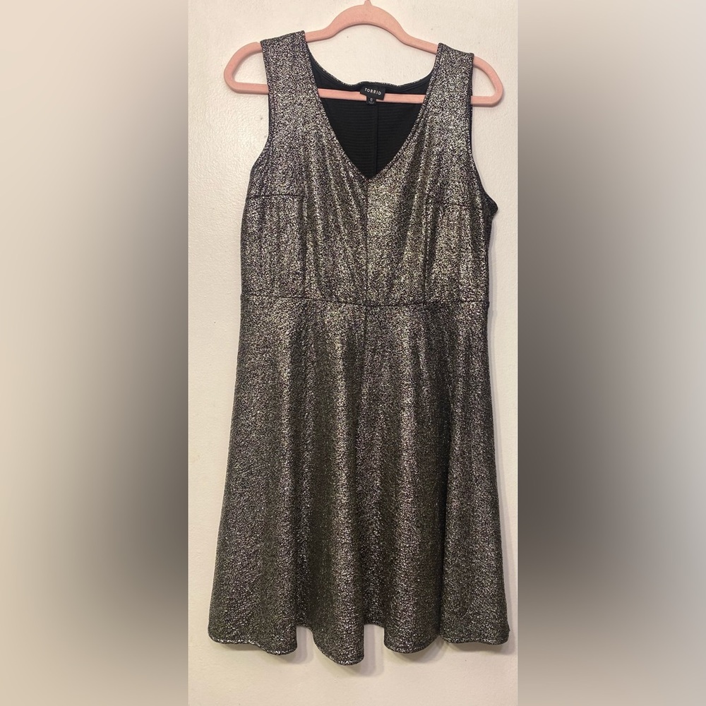 Torrid 0 Silver‎ Metallic Foil Textured Skater Sleeveless Party Dress Womens XL - Picture 2 of 9